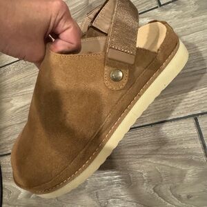 Brand new Women’s size 9.5 clogs